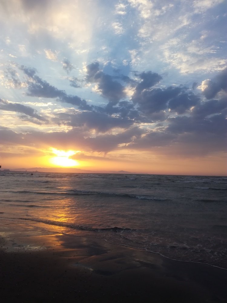 Закат на Каспийском море