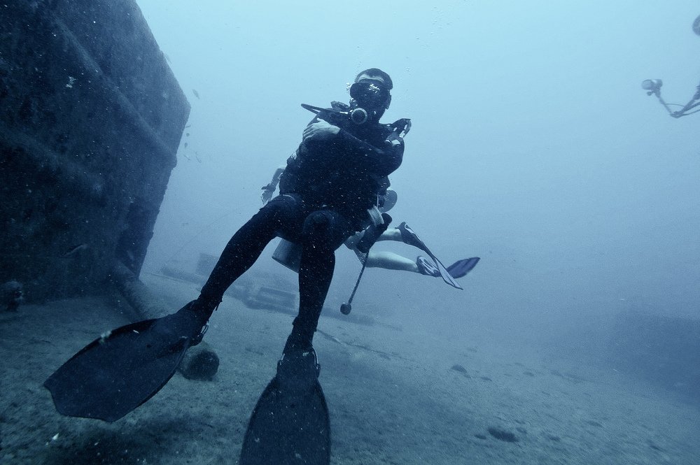Diver waiting for his diving mate