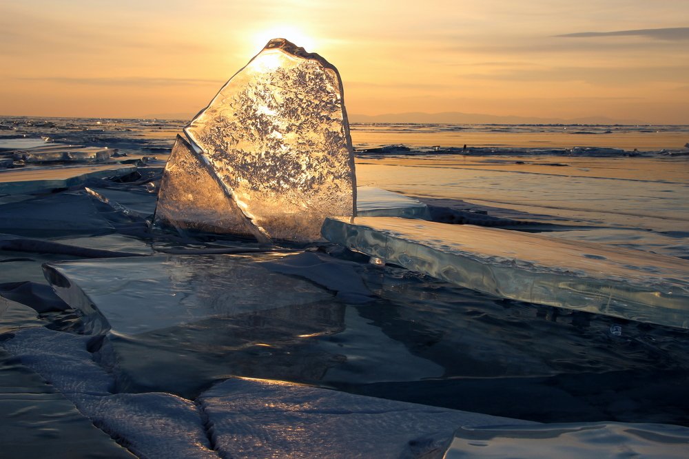 Восход на Байкале.