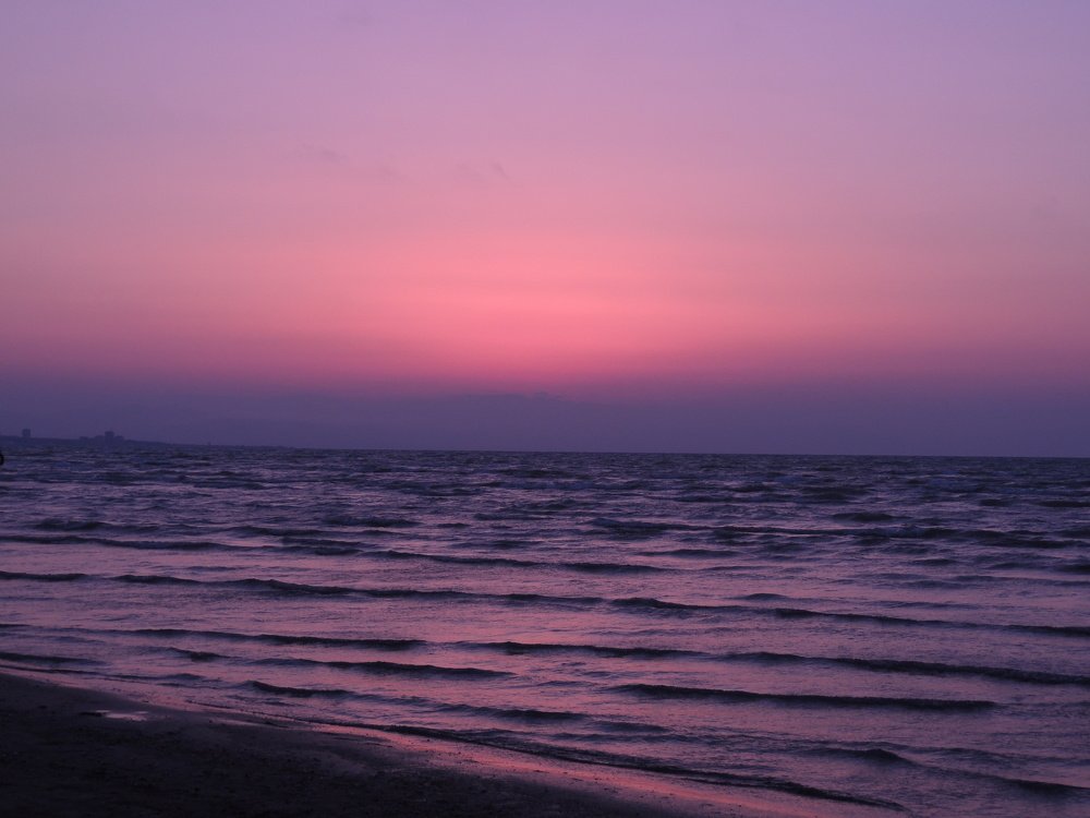 Закат на Каспийском море