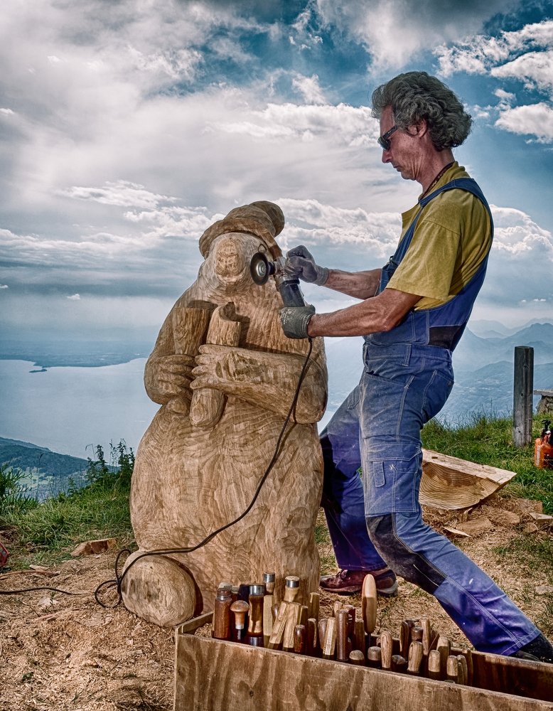 Wood Sculptor, Miller and Beaver