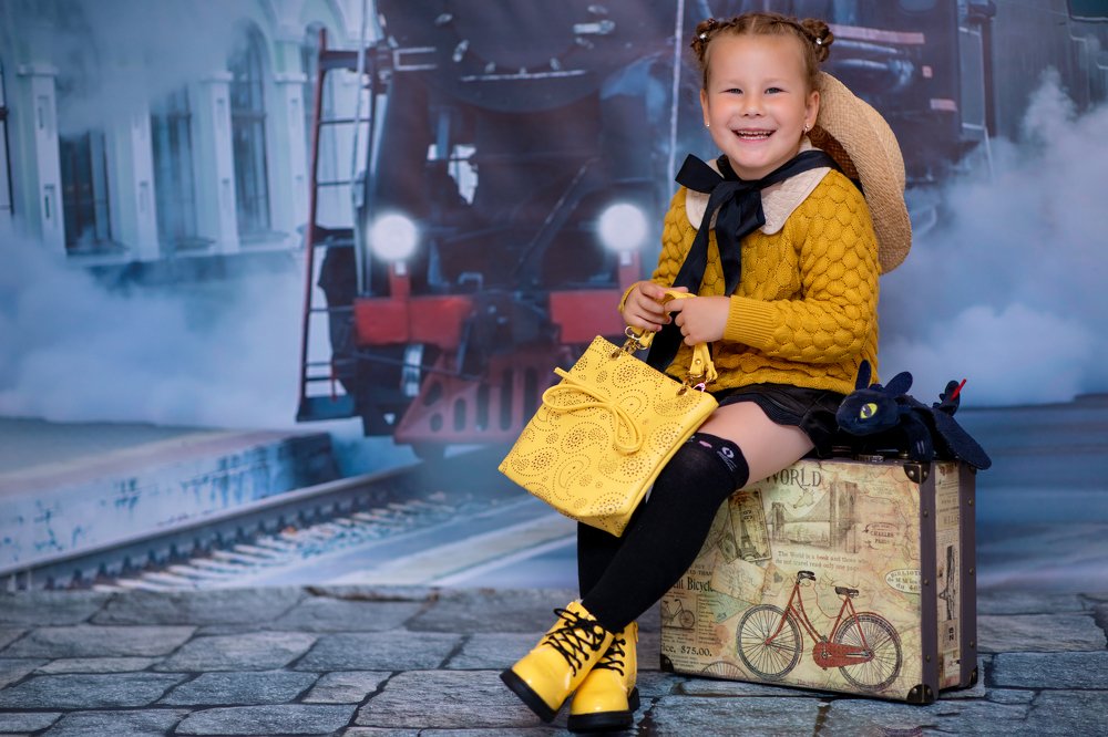 Цвет настроения - жёлтый.