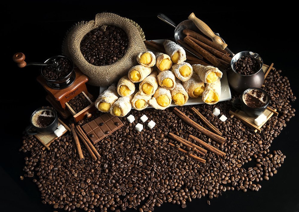 Трубочки с Заварным Кремом и кофе капучино