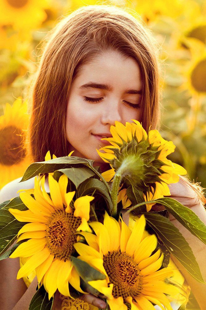 Sunflower Girl