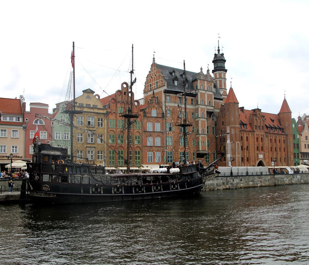 Старинный корабль