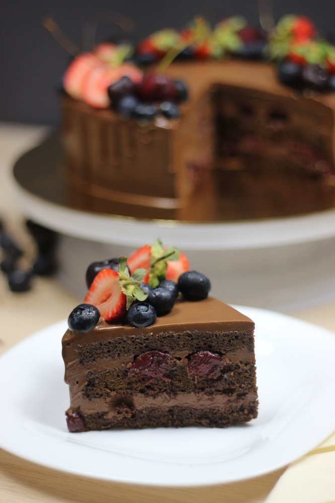 Торт "Пряная вишня"