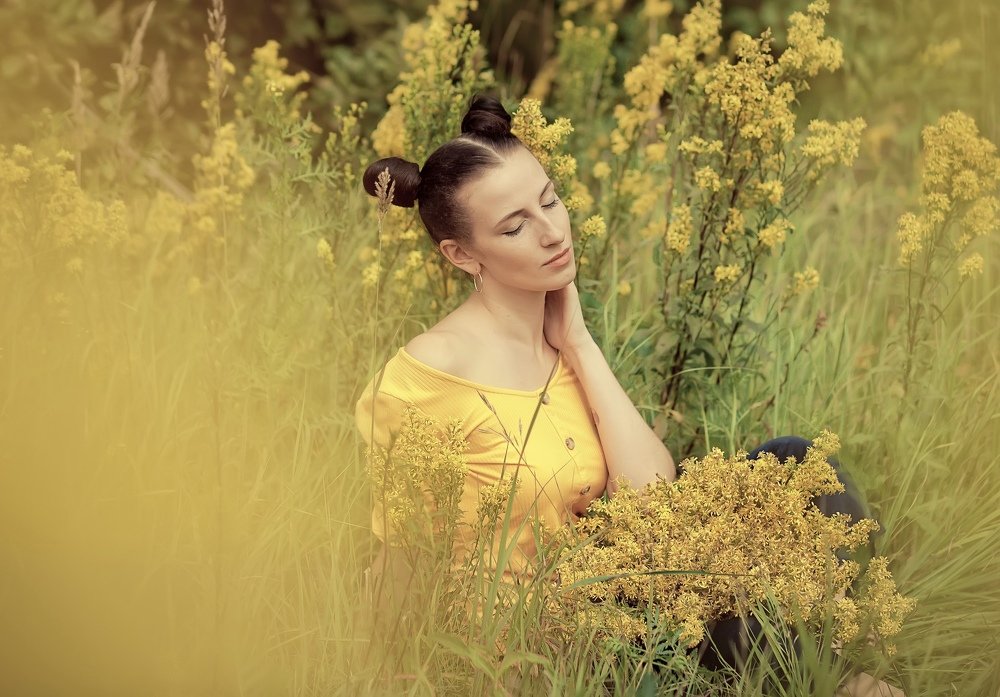 Желтее желтого)!