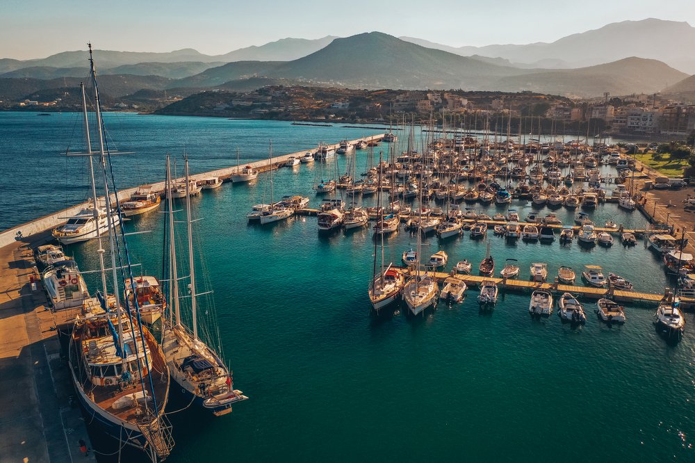 Порт. Тишина.