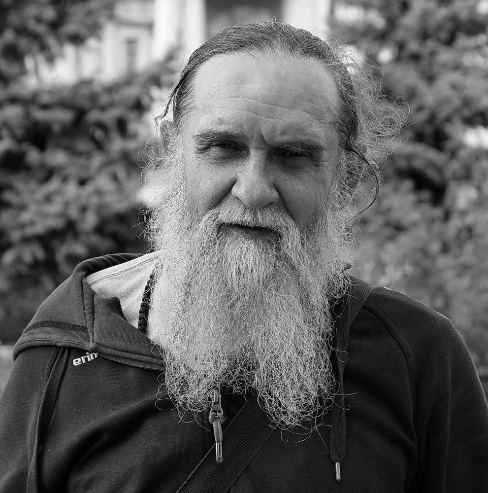 После долгих лет монашества