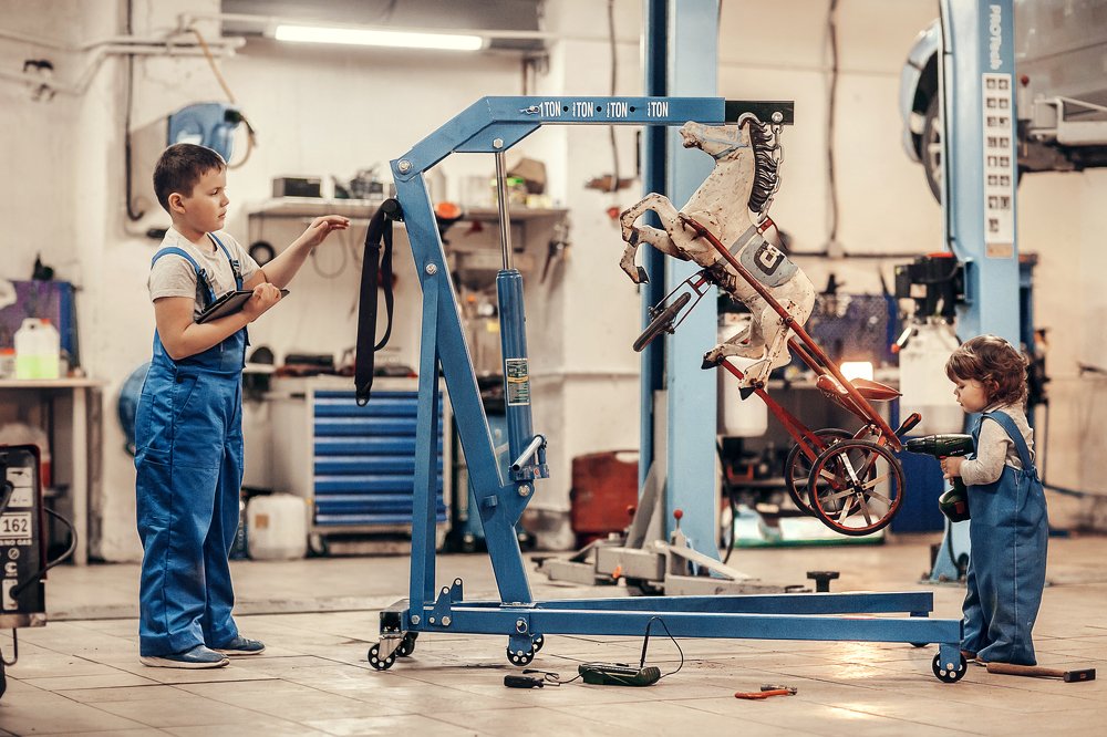 Конь педальный