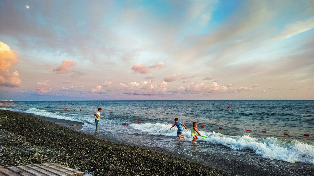 Летний вечер у моря