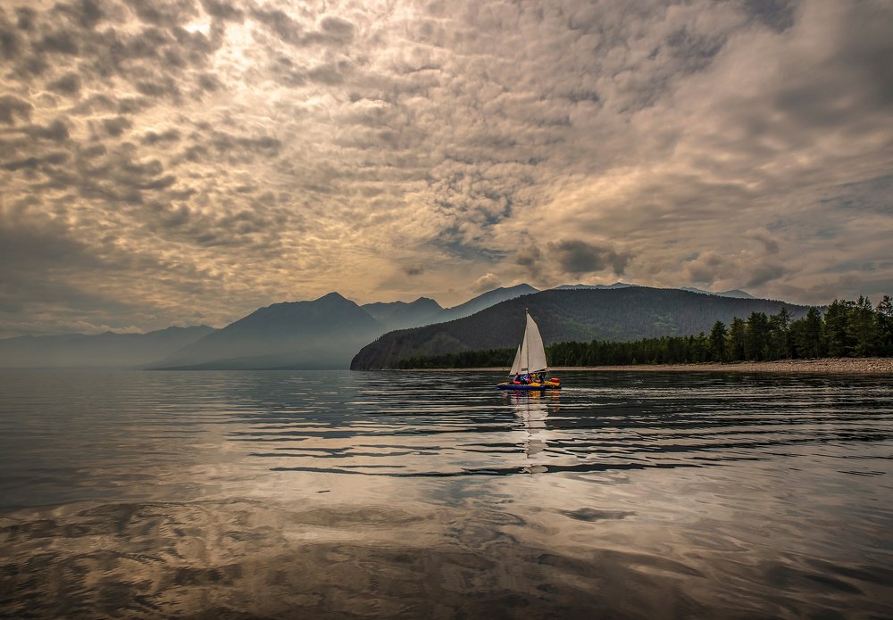 Вечерело на Байкале
