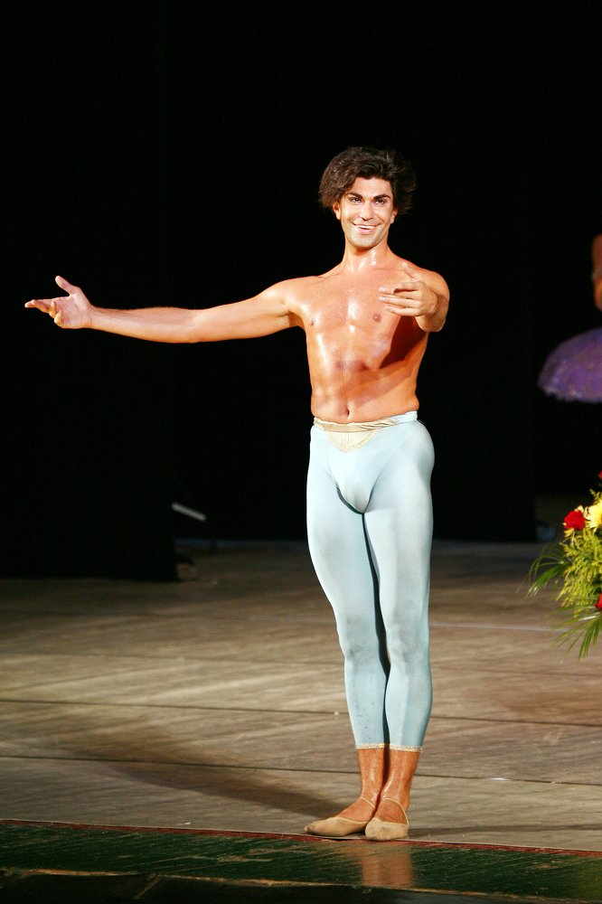 Голубое трико