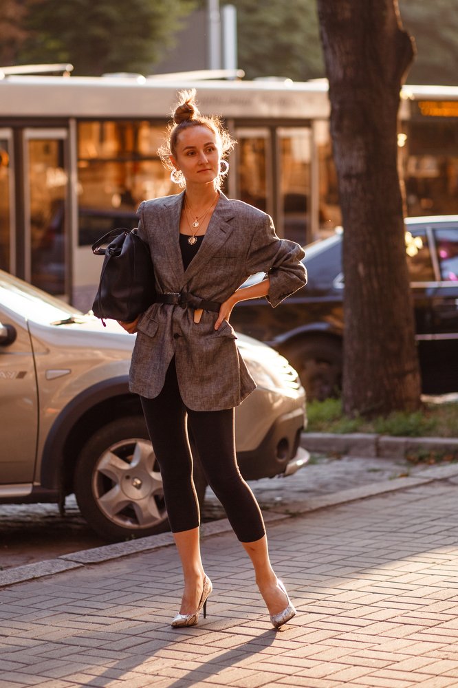 Юля пиджак троллейбус