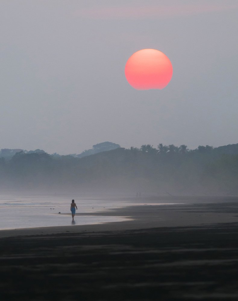 Девушка и солнце