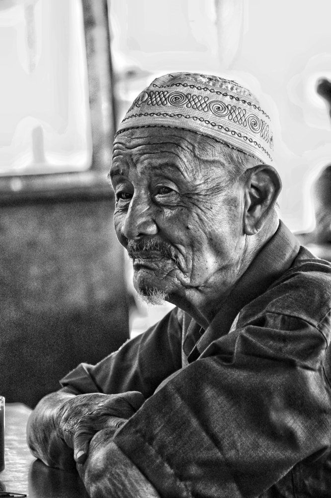 Charm is more valuable than beauty