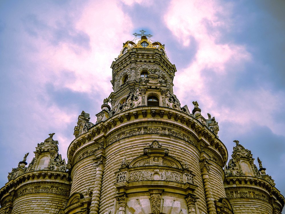 Действующий храм Знамение Пресвятой Богородицы, п. Дубровицы