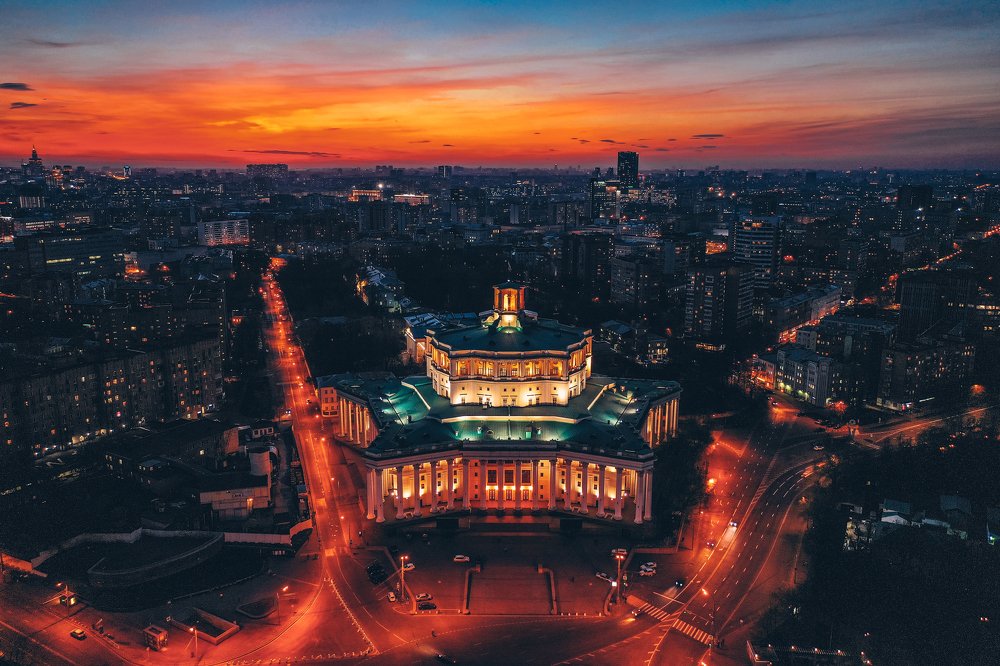 Город засыпает