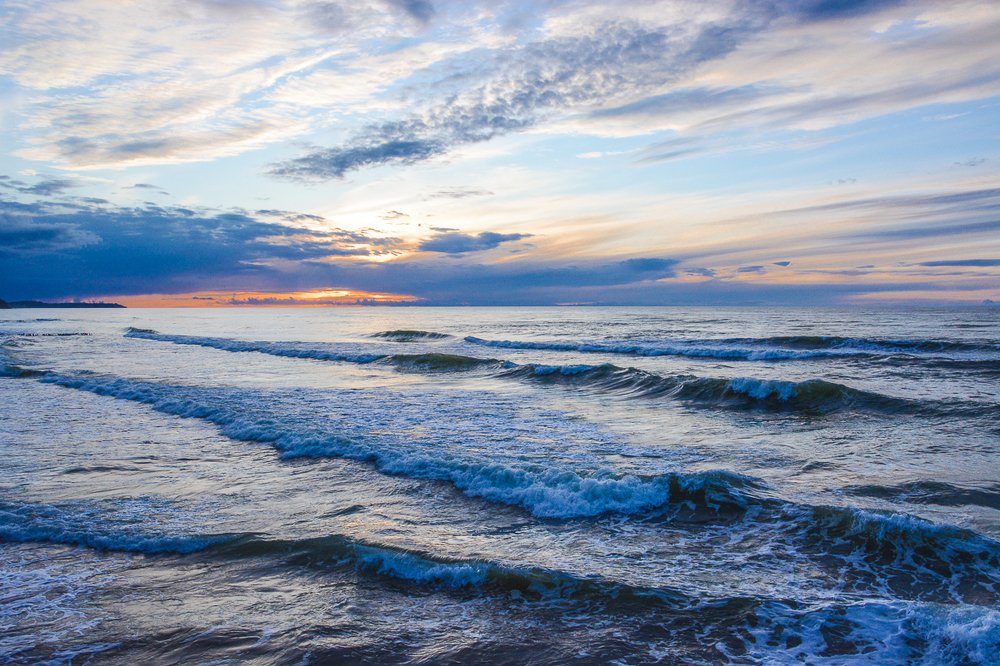 Море и небо едины