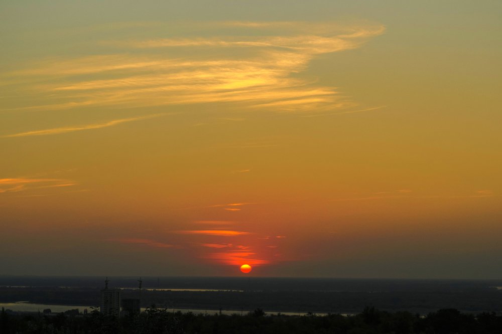 Рассвет над Волгой