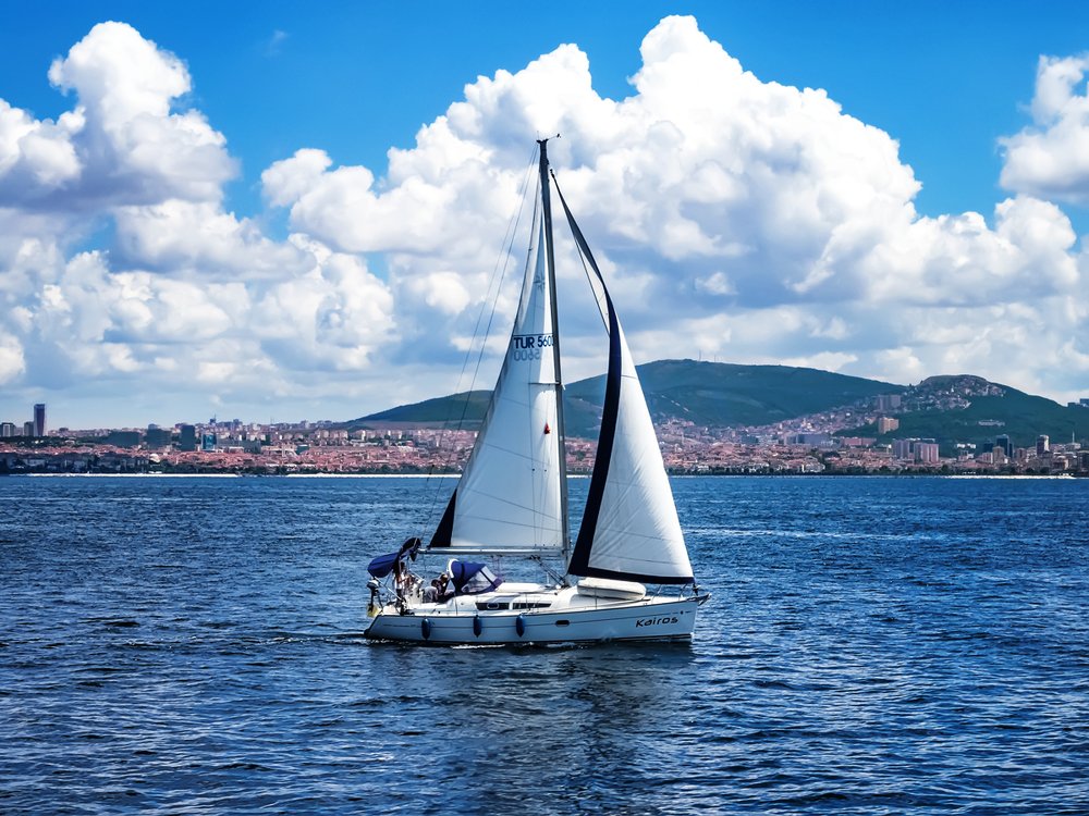 Белый парус