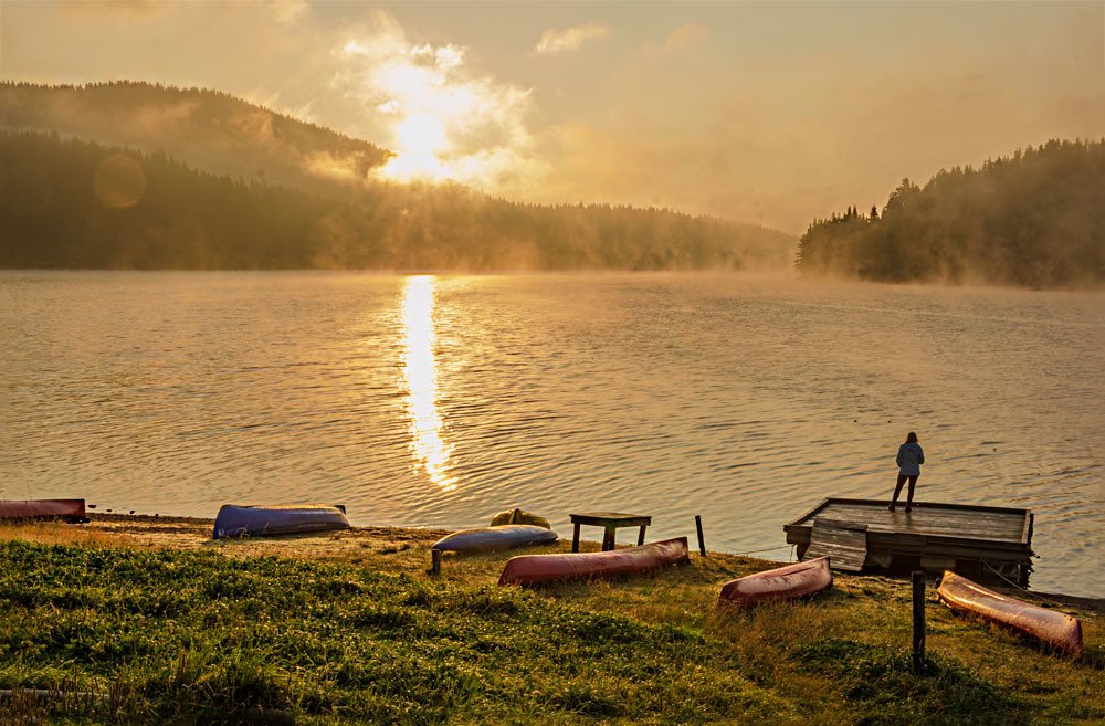 Посрещане на слънцето с песен.