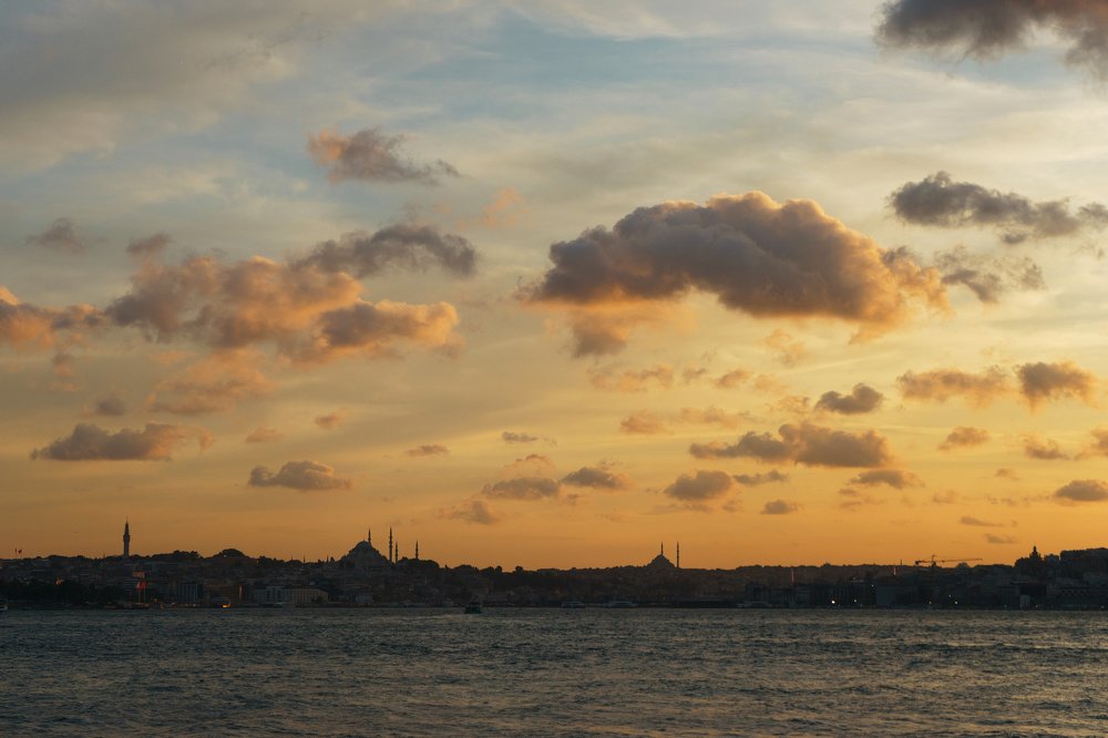 Панорама Стамбула на закате.