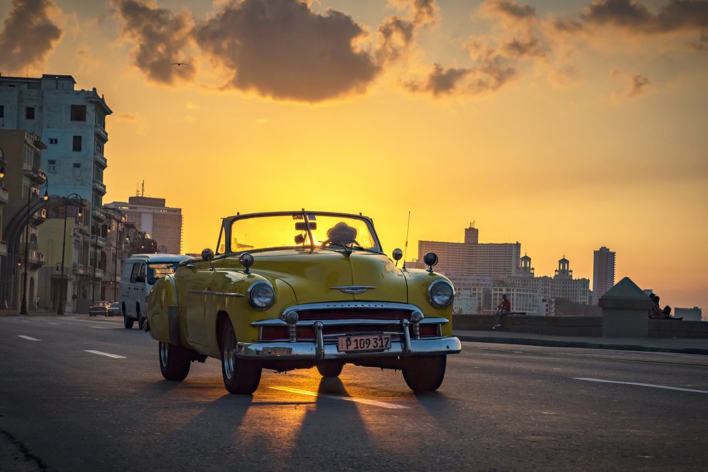 SUNSET IN HAVANA