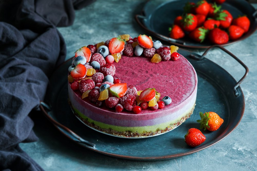 Vegan raw cake