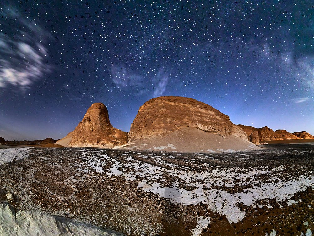 Night in Aqabat desert