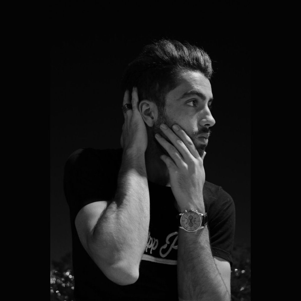 Staring at the horizon