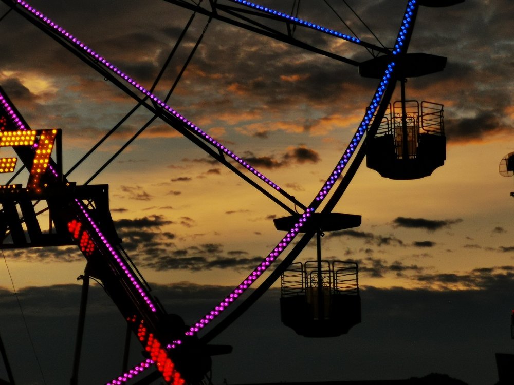 A ferrisy under the sunset