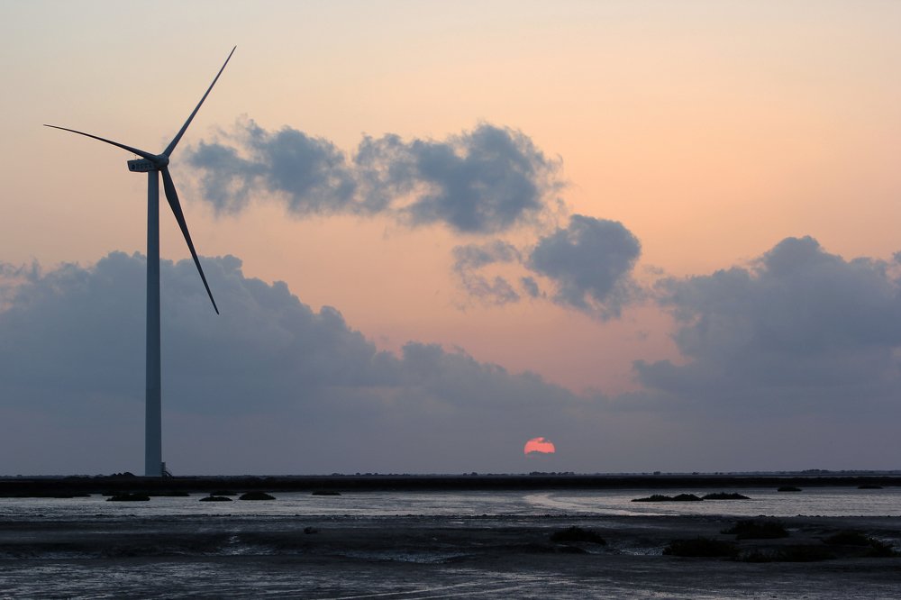 Sunset & Rising Technology