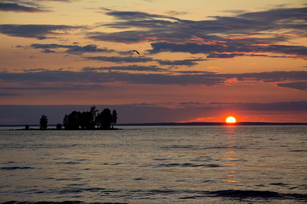 закат на озере