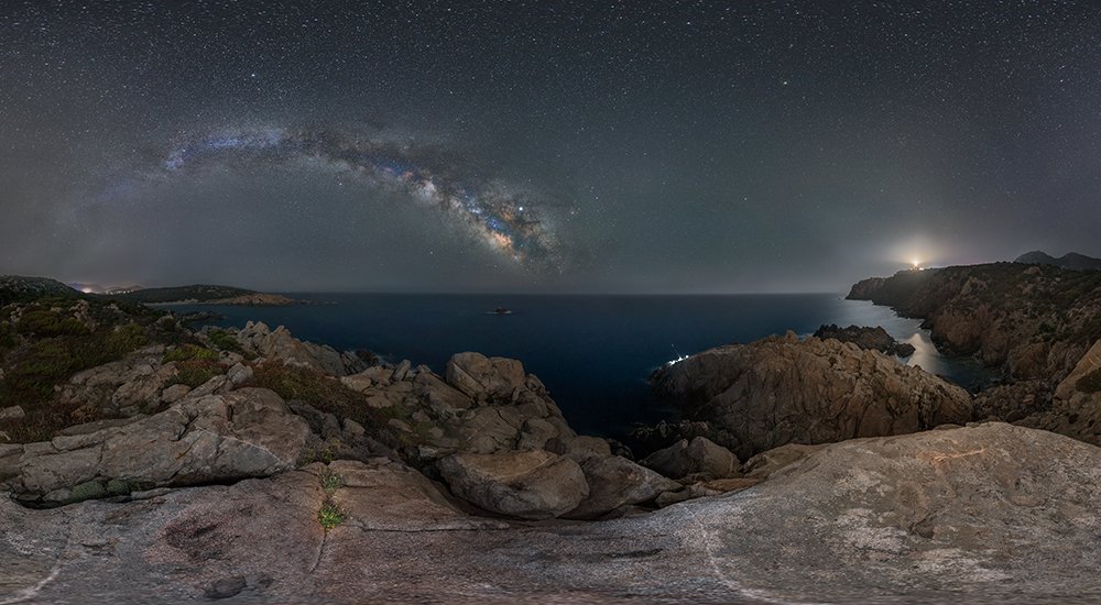 Sardegna sotto un cielo di stelle