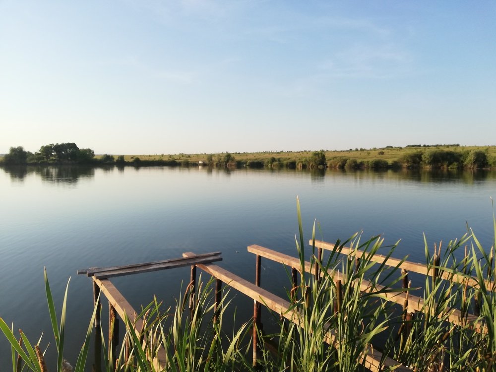 Закат на озере