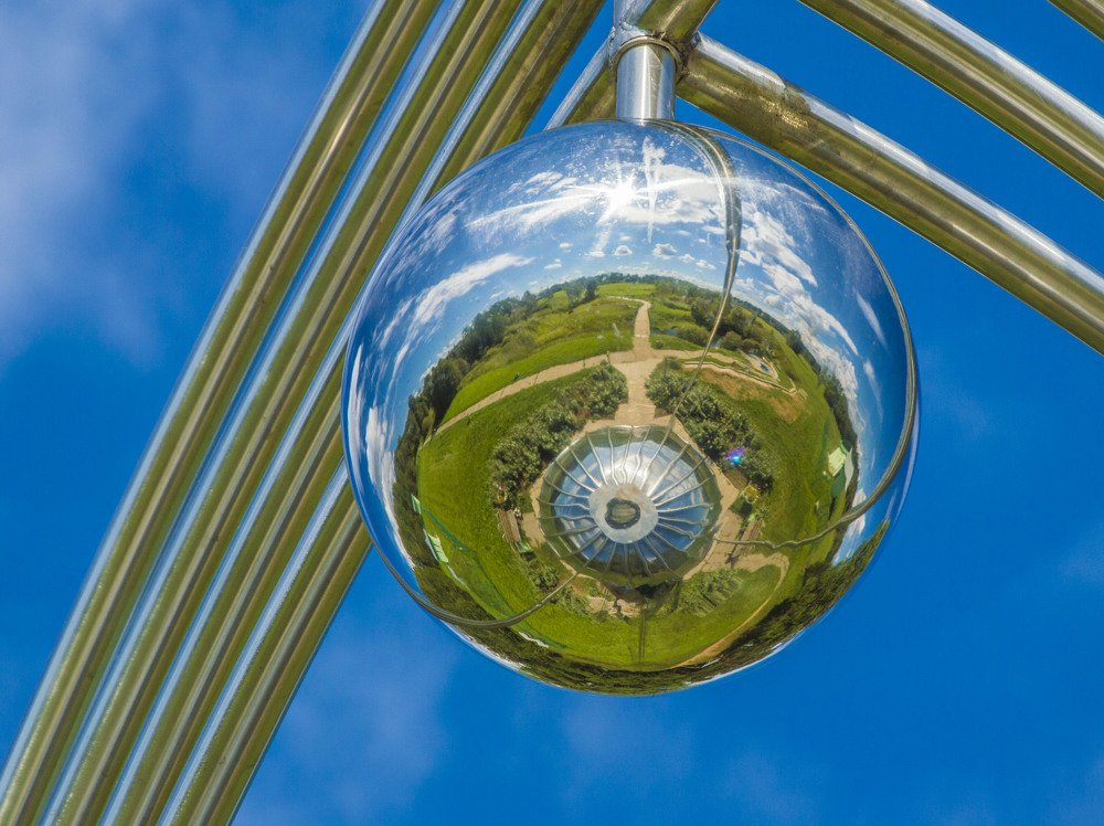 крутится-вертится шар голубой