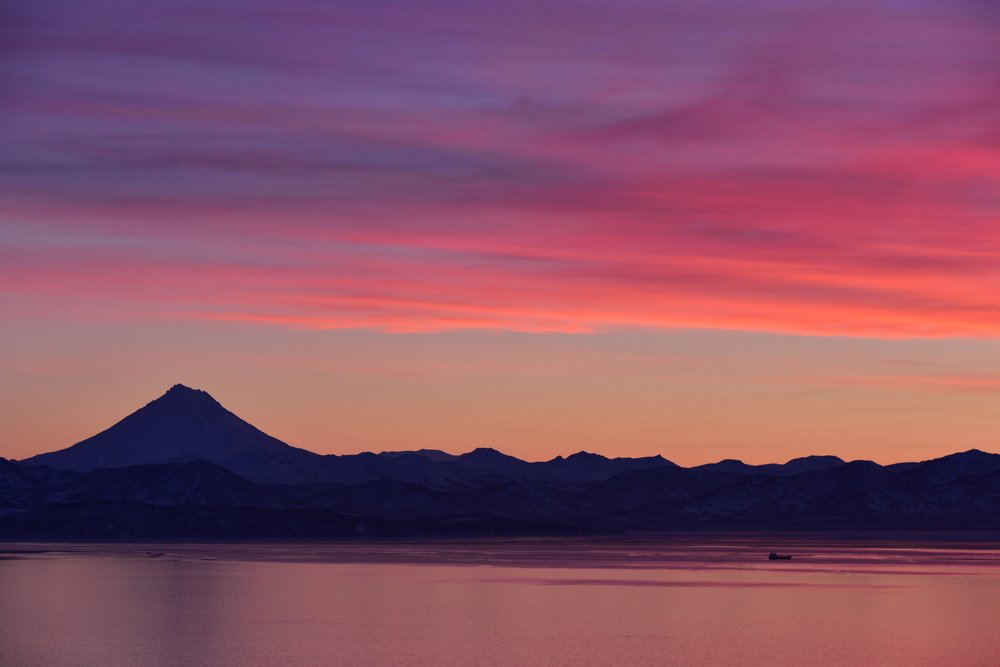 Закат на Авачинской бухте.