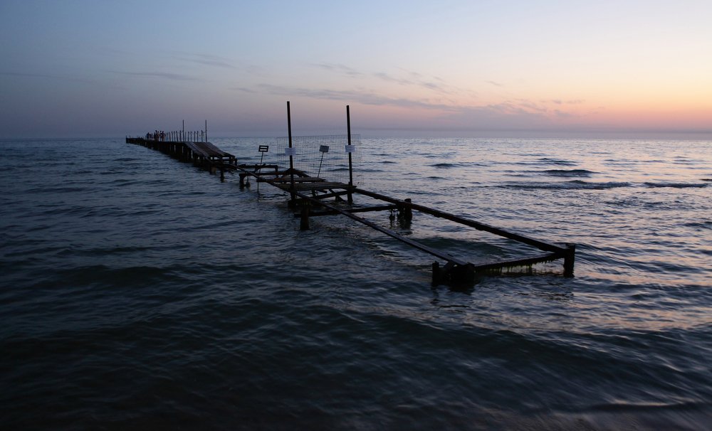 мост через самое черное море...