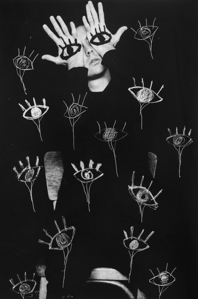 Черно-белый оттенок подавленности