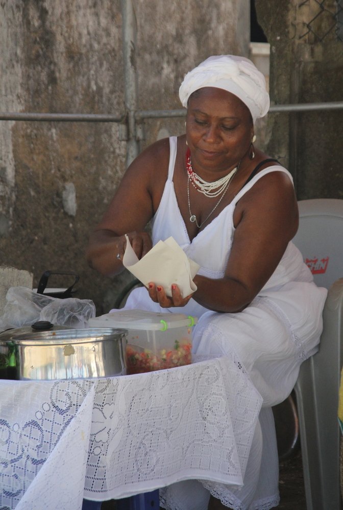 Bahiana selling acaraje