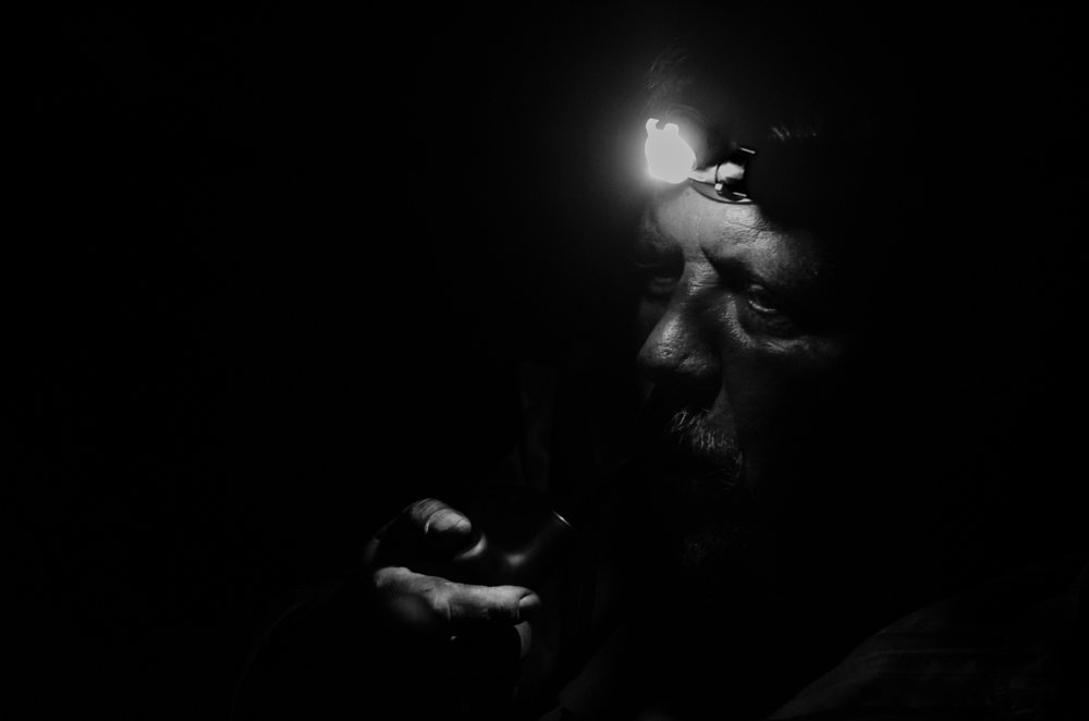 Digger is smoking pipe