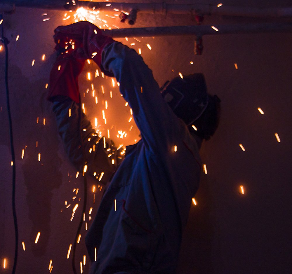 Мастер фейерверков. Сварщик