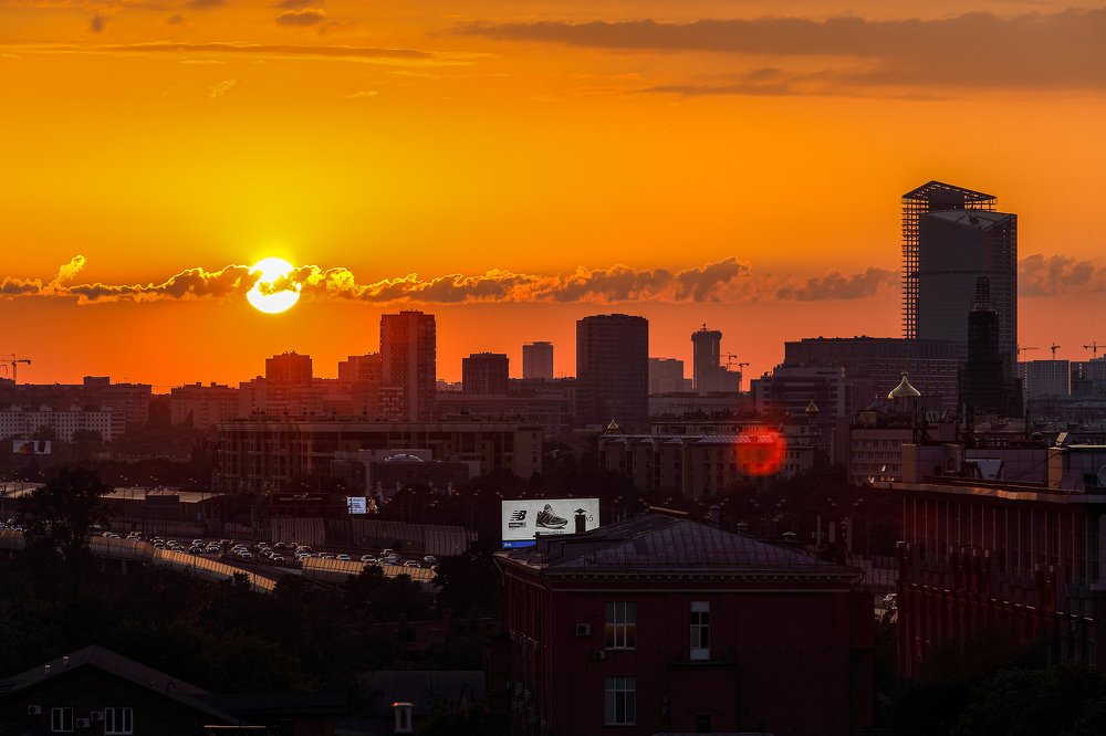 Закат за городом