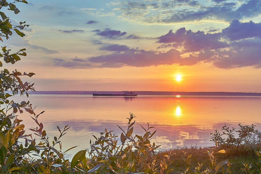 Рассвет на Волге.