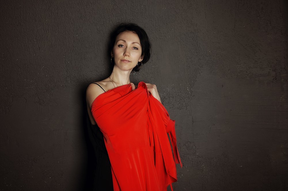 Без красного грустна палитра