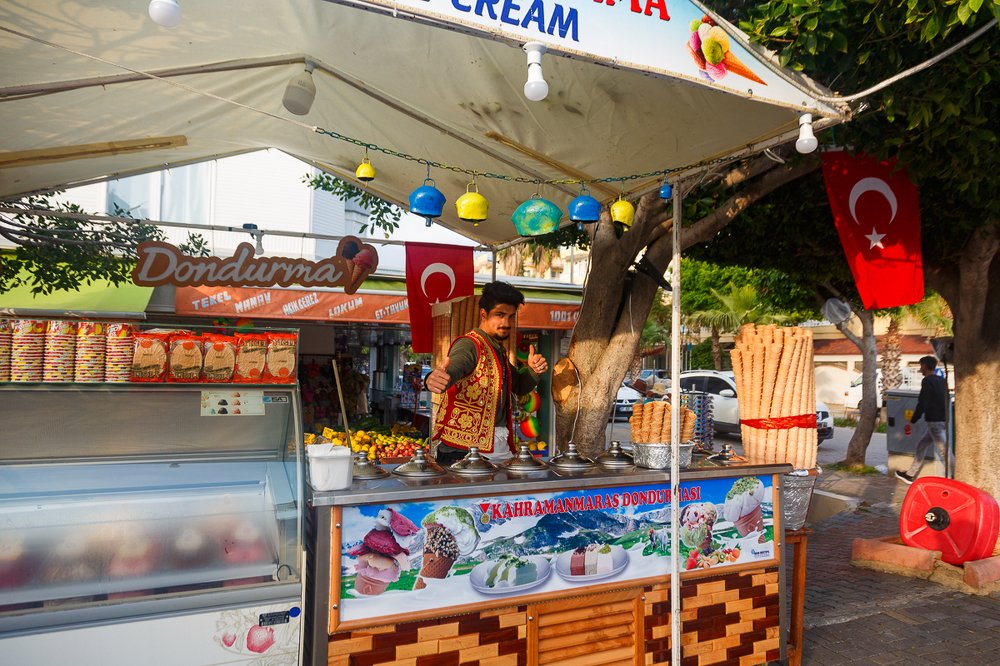 Продавец мороженного