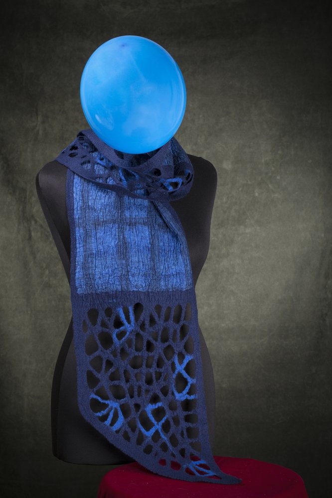 "А шарик вернулся, а он голубой...."