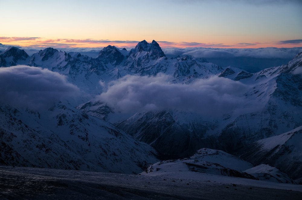 Красавица Ушба на рассвете
