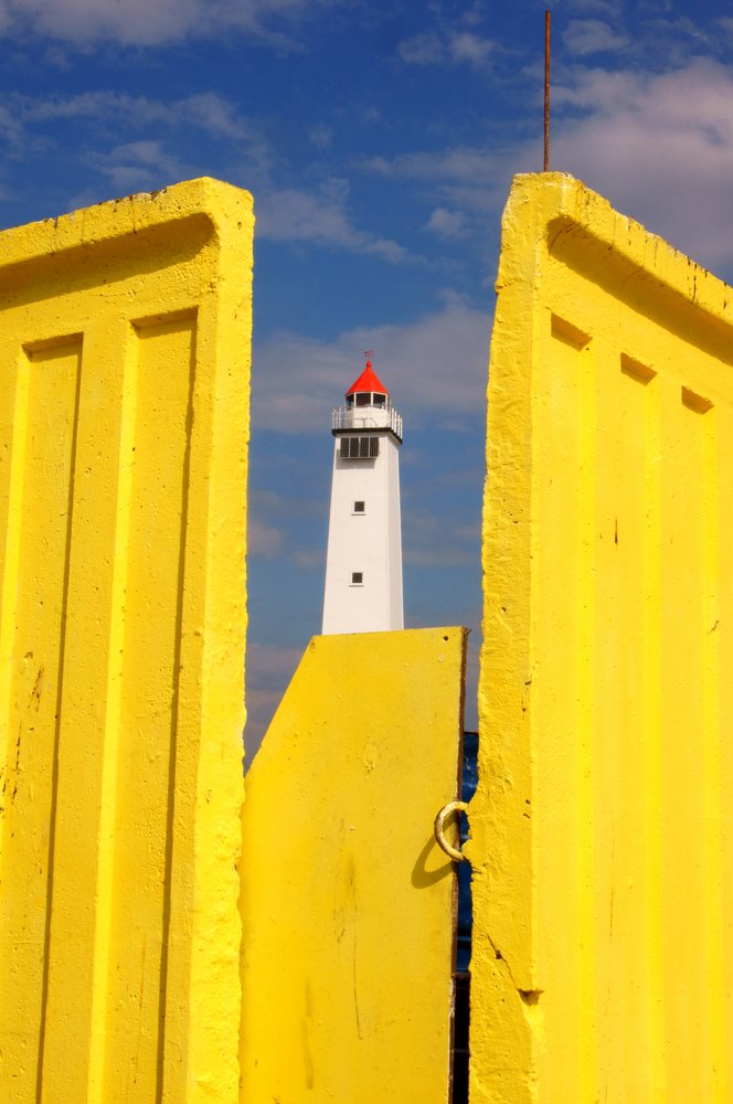 Море на замок